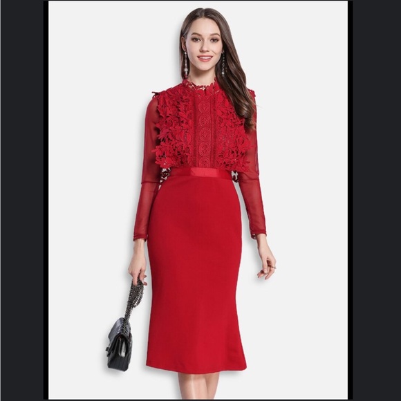 Red dress midi with sheer top - Picture 2 of 9